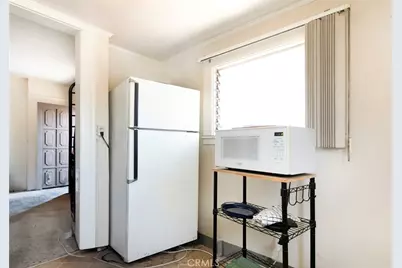 325 S Los Robles Avenue, Pasadena, CA 91101 - Photo 45