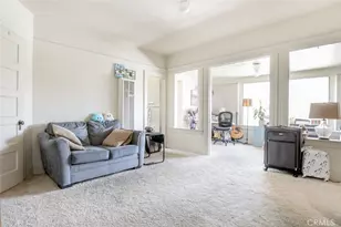 325 S Los Robles Ave, Pasadena, CA 91101 - Photo 17