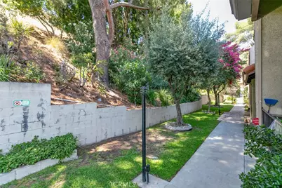 7901 Via Stefano, Burbank, CA 91504 - Photo 41