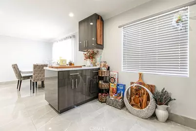 7901 Via Stefano, Burbank, CA 91504 - Photo 13