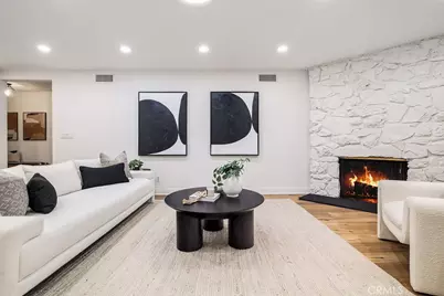 5725 Rhodes Avenue, Valley Village, CA 91607 - Photo 13