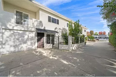 5017 Cartwright #3, North Hollywood, CA 91601 - Photo 3