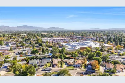 11200 Amestoy, Granada Hills, CA 91344 - Photo 3