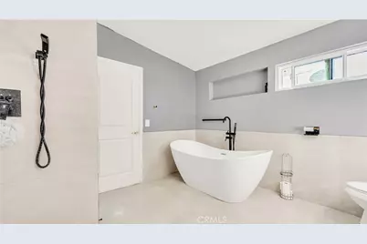 11200 Amestoy, Granada Hills, CA 91344 - Photo 33