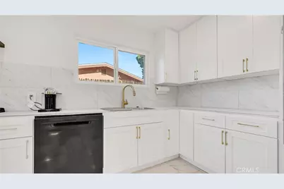 11200 Amestoy, Granada Hills, CA 91344 - Photo 15