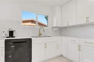 11200 Amestoy, Granada Hills, CA 91344 - Photo 15