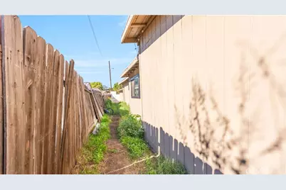 11200 Amestoy, Granada Hills, CA 91344 - Photo 53