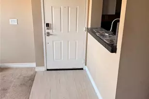 24151 Del Monte, Valencia, CA 91355 - Photo 5