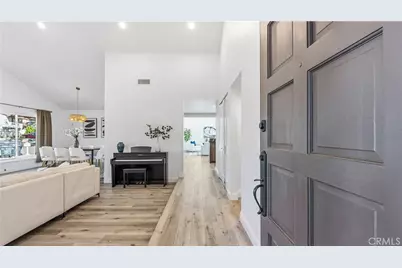 2430 Greensward Street, Simi Valley, CA 93065 - Photo 7