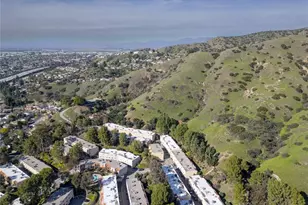 9775 Via Roma, Burbank, CA 91504 - Photo 37