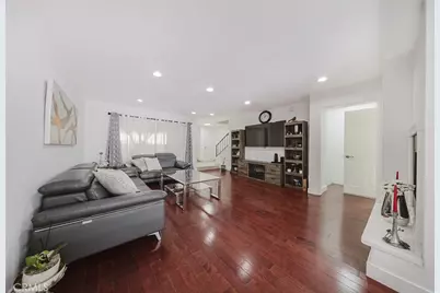 9775 Via Roma, Burbank, CA 91504 - Photo 5