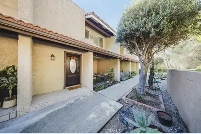 9775 Via Roma, Burbank, CA 91504 - Photo 3