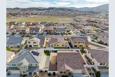 2107 Helconia Court, Palmdale, CA 93551 - Photo 7
