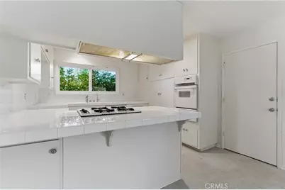 26136 Veva Way, Calabasas, CA 91302 - Photo 5