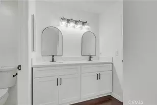 527 E Elmwood, Burbank, CA 91501 - Photo 13