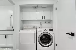 527 E Elmwood, Burbank, CA 91501 - Photo 15