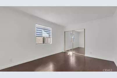 527 E Elmwood #B, Burbank, CA 91501 - Photo 11