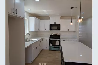 9878 Magnolia Avenue, California City, CA 93505 - Photo 5