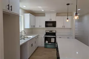 9878 Magnolia Ave, California City, CA 93505 - Photo 5