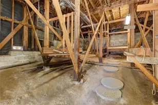 7951 Glenties Ln, Sunland, CA 91040 - Photo 37