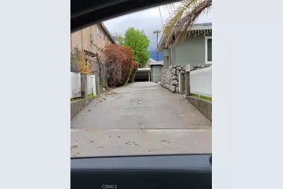 343 W Howard Street, Pasadena, CA 91103 - Photo 3