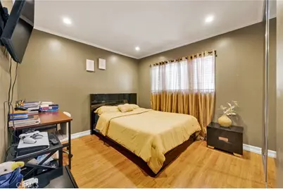 7764 Via Capri, Burbank, CA 91504 - Photo 21