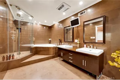 7764 Via Capri, Burbank, CA 91504 - Photo 19