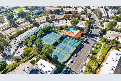 7764 Via Capri, Burbank, CA 91504 - Photo 29