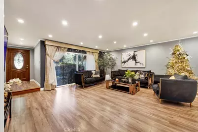 7764 Via Capri, Burbank, CA 91504 - Photo 3