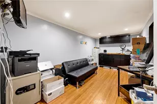 7764 Via Capri, Burbank, CA 91504 - Photo 25