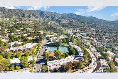 7764 Via Capri, Burbank, CA 91504 - Photo 31