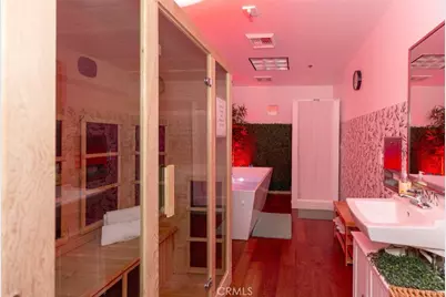 525 N Brand Boulevard, Glendale, CA 91203 - Photo 15