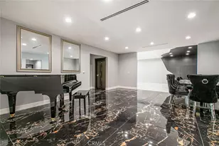 17800 Raymer St, Sherwood Forest, CA 91325 - Photo 15