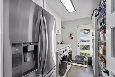 5481 Ocean View Boulevard, La Canada Flintridge, CA 91011 - Photo 17