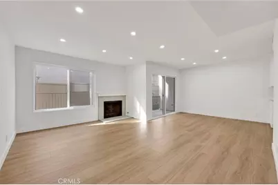 17303 Chatsworth Street #4, Granada Hills, CA 91344 - Photo 3