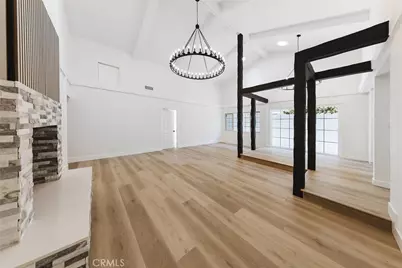 19314 Valerio, Reseda, CA 91335 - Photo 5