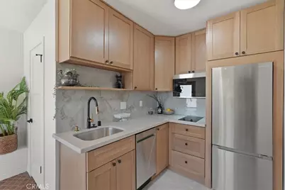 7404 Woodrow Wilson Drive, Hollywood Hills, CA 90046 - Photo 39