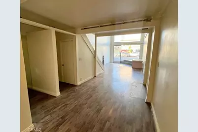 7552 Melrose Ave, Los Angeles, CA 90046 - Photo 3