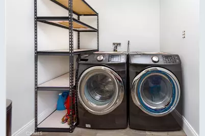 2906 Los Olivos, La Crescenta, CA 91214 - Photo 11