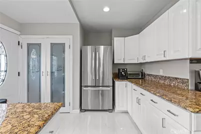 7406 Collett, Van Nuys, CA 91406 - Photo 7