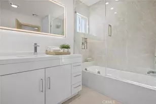 6820 Encino Ave, Van Nuys, CA 91406 - Photo 25