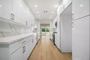 6820 Encino Ave, Van Nuys, CA 91406 - Photo 13