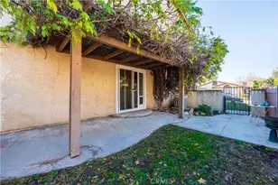 25710 Lupita, Valencia, CA 91355 - Photo 33