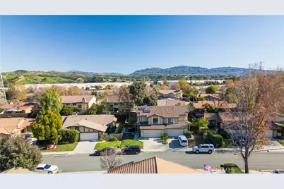 25710 Lupita, Valencia, CA 91355 - Photo 37