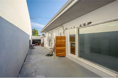 2304 2306 W Burbank Boulevard, Burbank, CA 91506 - Photo 25