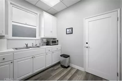 2304 2306 W Burbank Boulevard, Burbank, CA 91506 - Photo 13