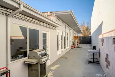 2304 2306 W Burbank Boulevard, Burbank, CA 91506 - Photo 27