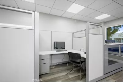 2304 2306 W Burbank Boulevard, Burbank, CA 91506 - Photo 7