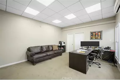 2304 2306 W Burbank Boulevard, Burbank, CA 91506 - Photo 17