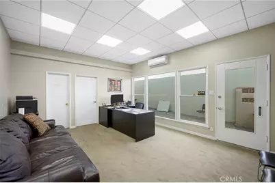 2304 2306 W Burbank Boulevard, Burbank, CA 91506 - Photo 15